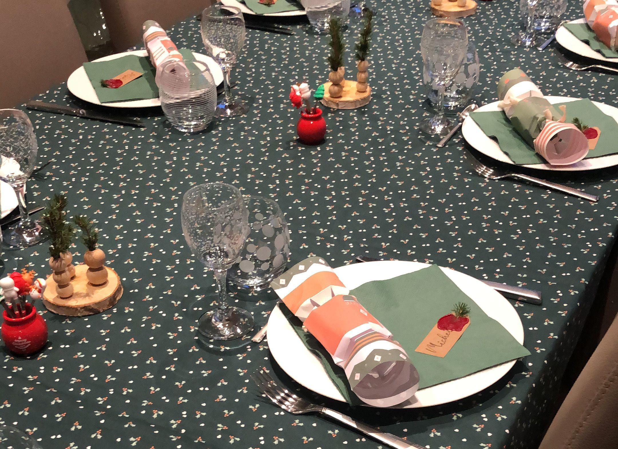 La table du réveillon de Noël décorée
